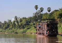 Fototapeta pltno 174 x 120, 48006754 - Vieux bateau de bois sur les rives du Mkong