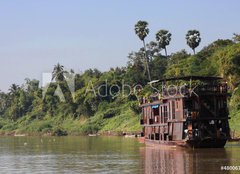 Fototapeta papr 254 x 184, 48006754 - Vieux bateau de bois sur les rives du Mkong