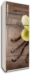 Samolepka na lednici flie 80 x 200, 49329668 - Vanilla Pods and Flower over Wooden Background