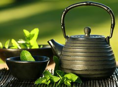 Fototapeta vliesov 270 x 200, 5535303 - Black iron asian teapot with sprigs of mint for tea - ern elezn asijsk ajov konvice s vtvikami na aj