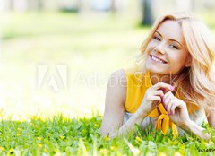 Fototapeta plátno 160 x 116, 61490597 - Woman on grass - Žena na trávě