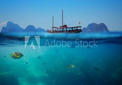 Fototapeta184 x 128  Tropical underwater shot splitted with ship and sky, 184 x 128 cm