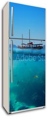 Samolepka na lednici fólie 80 x 200, 61530443 - Tropical underwater shot splitted with ship and sky - Tropické podvodní výstřel rozdělený lodí a oblohou