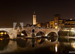 Fototapeta papr 254 x 184, 62797255 - Verona, il Ponte Pietra di notte