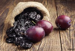 Fototapeta pltno 174 x 120, 70640969 - Prunes with plums in small sack