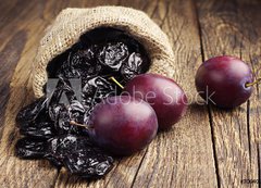 Fototapeta vliesov 200 x 144, 70640969 - Prunes with plums in small sack - Slivky se vestkami v malm pytli