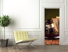 Samolepka na dvee flie 90 x 220  Wooden gavel and books on wooden table, law concept, 90 x 220 cm