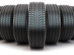 Samolepka flie 270 x 200  Group of automotive tires, 270 x 200 cm