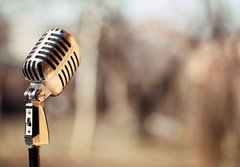 Fototapeta papr 184 x 128, 74009701 - Silver vintage microphone in the studio on blured background