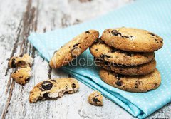 Fototapeta papr 184 x 128, 75839613 - Chocolate cookies on wooden table