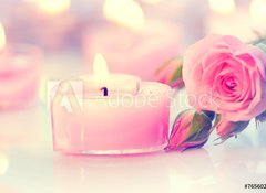 Fototapeta100 x 73  Valentine's Day. Pink heart shaped candles and rose flowers, 100 x 73 cm