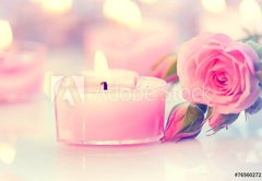 Fototapeta145 x 100  Valentine's Day. Pink heart shaped candles and rose flowers, 145 x 100 cm