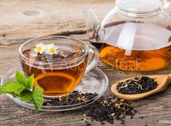 Fototapeta pltno 330 x 244, 76902225 - Tea composition with mint leaf on wooden palette