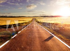 Fototapeta papr 160 x 116, 77088683 - Aventuras y viajes por carretera.Carretera y campos