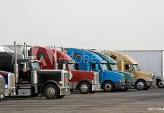 Fototapeta pltno 174 x 120, 90724354 - Semi Trucks