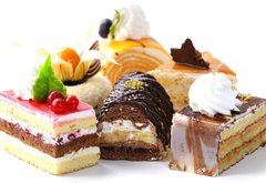 Samolepka flie 145 x 100, 96319616 - Assorted different mini cakes with cream, chocolate and berries