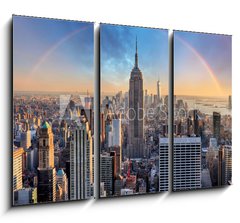 Obraz 3D tdln - 105 x 70 cm F_BB113869179 - New York City skyline with urban skyscrapers and rainbow.