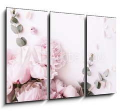 Obraz 3D tdln - 105 x 70 cm F_BB235909172 - Beautiful, tender fresh blossoming aromatic pink Peony flowers and eucalyptus branches on the white background, top view, flat lay