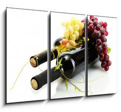 Obraz 3D tdln - 105 x 70 cm F_BB44046093 - bottles of wine and ripe grapes isolated on white - lhve vna a zral hrozny izolovanch na blm