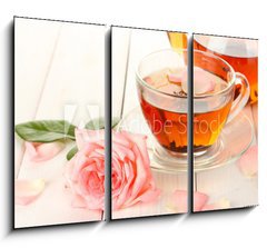Obraz   teapot and cup of tea with roses on white wooden table, 105 x 70 cm