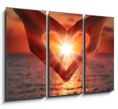 Obraz 3D tdln - 105 x 70 cm F_BB56533400 - sunset in heart hands - zpad slunce v rukou srdce