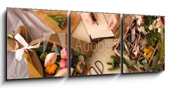Obraz 3D tdln - 150 x 50 cm F_BM266667837 - Florist writing in notebook at table