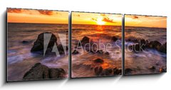 Obraz 3D třídílný - 150 x 50 cm F_BM54555943 - Tropical beach at sunset. - Tropické pláže při západu slunce.