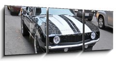 Obraz 3D tdln - 150 x 50 cm F_BM65500972 - American muscle car on a street in Chicago