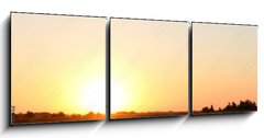 Obraz 3D třídílný - 150 x 50 cm F_BM95968412 - Golden sunrise over calm water - Zlatý východ slunce nad klidnou vodou