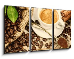 Obraz 3D tdln - 90 x 50 cm F_BS122026658 - Cup of hot black coffee with old wooden mill grinder 