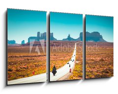 Obraz 3D tdln - 90 x 50 cm F_BS244433077 - Biker on Monument Valley road at sunset, USA