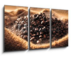 Obraz 3D tdln - 90 x 50 cm F_BS42302963 - Coffee beans with smoke in burlap sack