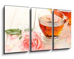 Obraz   teapot and cup of tea with roses on white wooden table, 90 x 50 cm