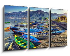 Obraz 3D tdln - 90 x 50 cm F_BS67441176 - Boats in Pokhara lake