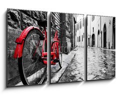 Obraz 3D tdln - 90 x 50 cm F_BS95275197 - Retro vintage red bike on cobblestone street in the old town. Color in black and white - Retro vinobran erven kolo na dldn ulici ve starm mst. Barva ern a bl