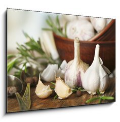 Obraz 1D - 100 x 70 cm F_E74114522 - Raw garlic and spices on wooden table