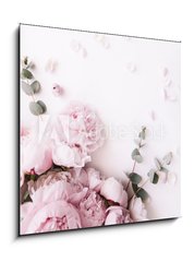 Obraz 1D - 50 x 50 cm F_F235909172 - Beautiful, tender fresh blossoming aromatic pink Peony flowers and eucalyptus branches on the white background, top view, flat lay - Krsn, nn erstv kvetouc aromatick rov kvty pivoky a eukalyptov vtve na blm pozad, pohled shora, ploch rozloen