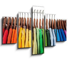 Obraz ptidln 5D - 150 x 100 cm F_GB27321246 - Rainbow colors, clothes on wooden hangers - Duhov barvy, obleen na devnch vcch
