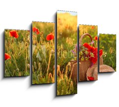Obraz 5D ptidln - 150 x 100 cm F_GB276027409 - Basket of wildflowers with straw hat in sunlit poppy field