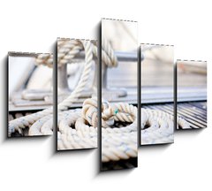 Obraz 5D ptidln - 150 x 100 cm F_GB35006836 - Mooring rope with a knotted end tied around a cleat.