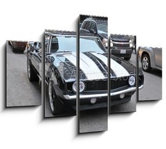 Obraz 5D ptidln - 150 x 100 cm F_GB65500972 - American muscle car on a street in Chicago