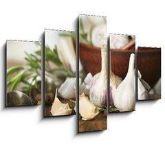 Obraz 5D ptidln - 150 x 100 cm F_GB74114522 - Raw garlic and spices on wooden table