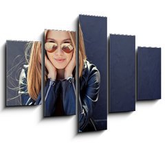 Obraz 5D ptidln - 150 x 100 cm F_GB79452361 - Beautiful fashionable young woman