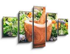 Obraz 5D ptidln - 125 x 70 cm F_GS128185706 - Variety of herbs and mortar on wooden background, banner