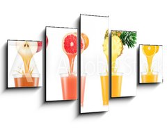 Obraz 5D ptidln - 125 x 70 cm F_GS234500457 - Six tastes of juice pouring in plastic cup from fruit isolated on white background - est chut vy v plastovm kelmku z ovoce izolovanch na blm pozad