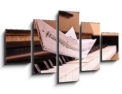 Obraz   The piano and paper toy ship, 125 x 70 cm