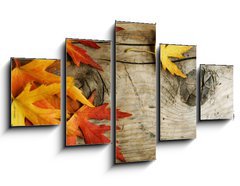 Obraz ptidln 5D - 125 x 70 cm F_GS26583135 - Autumn Leaves over wood background.With copy space