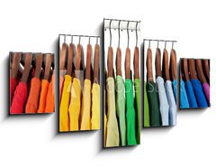 Obraz   Rainbow colors, clothes on wooden hangers, 125 x 70 cm