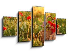 Obraz 5D ptidln - 125 x 70 cm F_GS276027409 - Basket of wildflowers with straw hat in sunlit poppy field