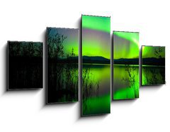 Obraz pětidílný 5D - 125 x 70 cm F_GS27905424 - Northern lights mirrored on lake